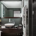 Leoso 4* Leverkusen